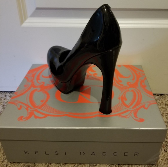 Kelsi Dagger Black Patent Leather Pumps - Picture 2 of 7